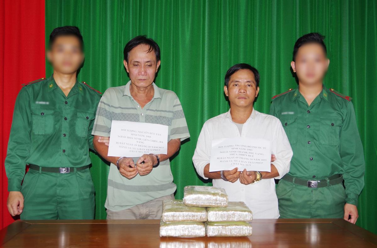 5 bánh ma túy được mua từ Lào về Việt Nam.