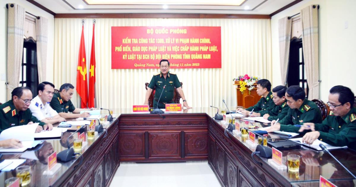 Thượng tướng Võ Minh Lương phát biểu kết luận buổi kiểm tra.