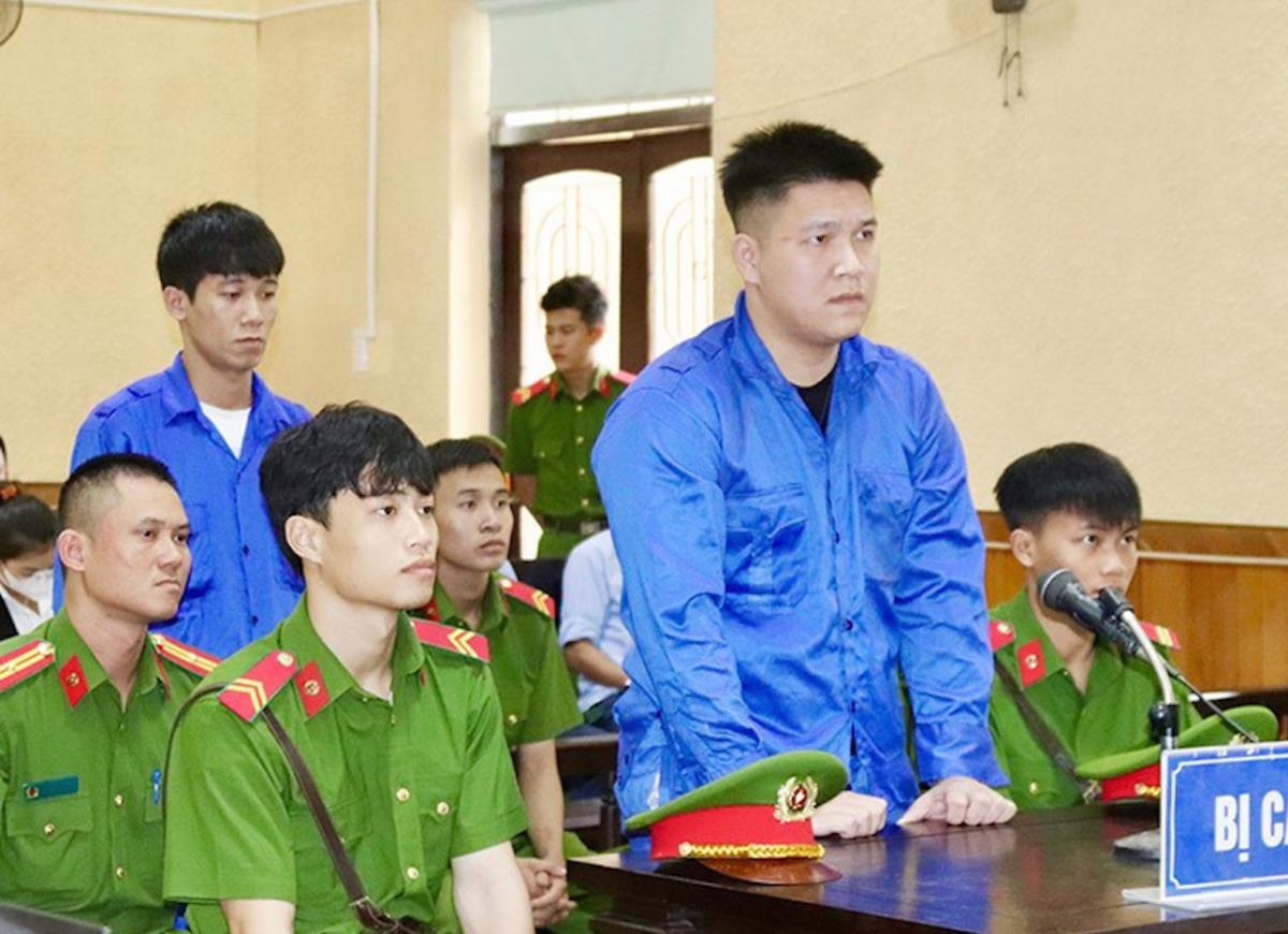 Trần Thanh Lâm và Lê Quyền Anh bị bắt giữ cùng tang vật 12.000 viên ma túy hồng phiến.