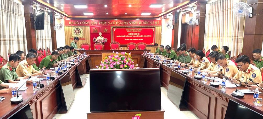 Các đại biểu tham dự hội nghị