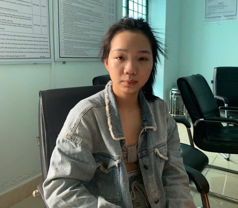 Đối tượng Đoàn Đào Nhã Trúc bị bắt theo lệnh truy nã.