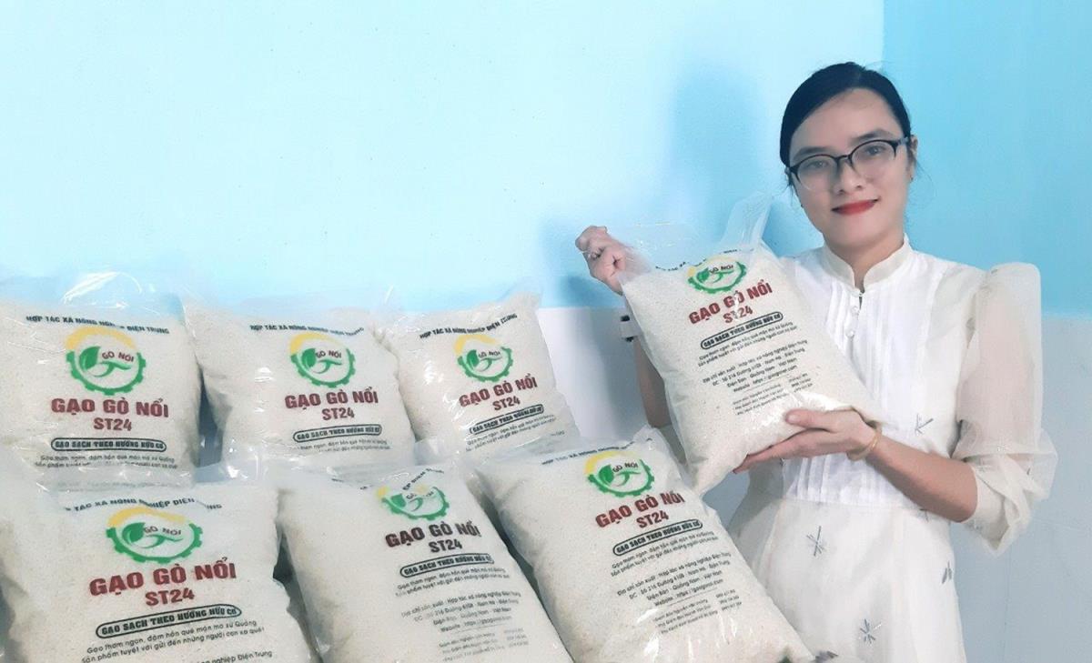 Bà Nguyễn Thị Anh Thi, Phó chủ tịch UBND TP win33com phát biểu tại lễ trao Văn bằng bảo hộ CDĐL “Nam Ô” cho sản phẩm nước mắm win33com.