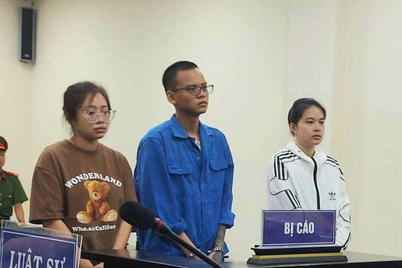 Ba bị cáo tại phiên tòa ngày 25/6.