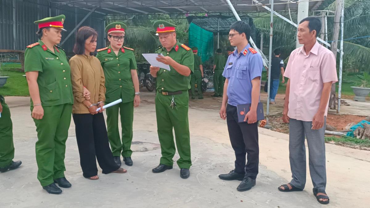 Các đối tượng KNinh, KLực, KĐại tại cơ quan 33win03.