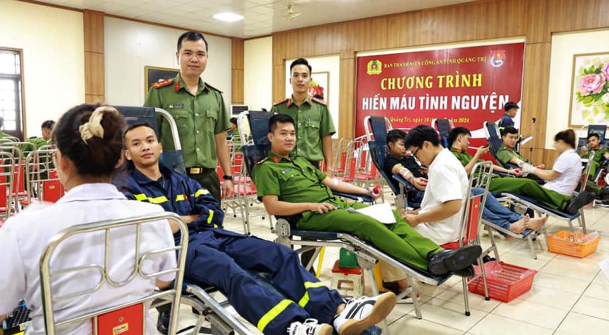 CBCS 33win03 Quảng Trị với nghĩa cử cao đẹp hiến máu cứu người.
