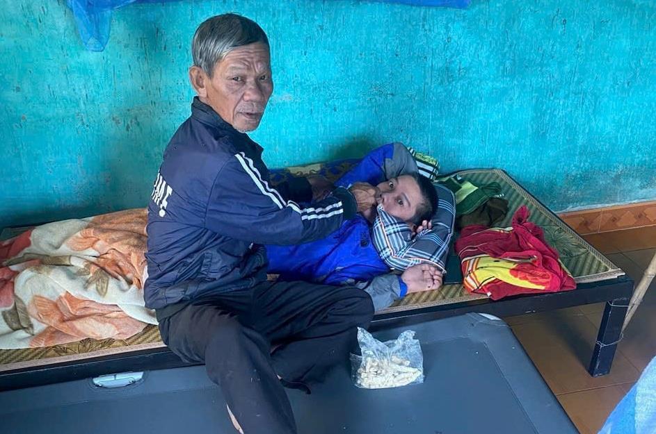 Hoàn cảnh gia đình ông Mạnh hết sức khó khăn, thương cảm