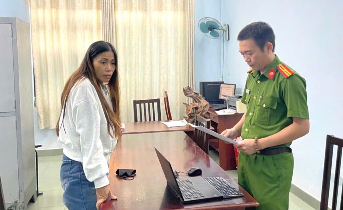 Đối tượng Nguyễn Thị Phượng bị cơ quan 33win03 tạm giữ hình sự.