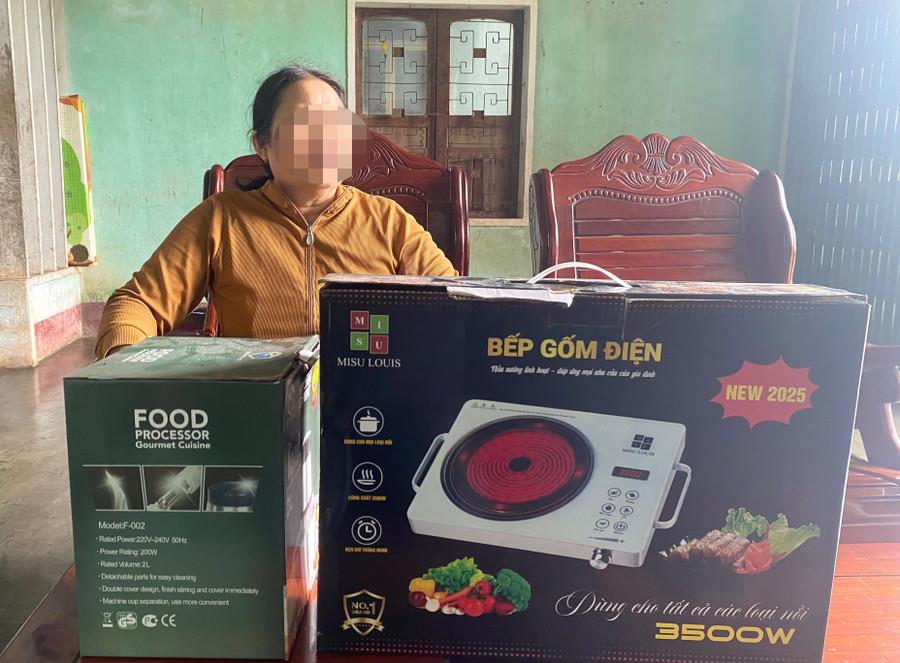 Tin nhắn chị T. nhận được của các đối tượng lừa đảo.