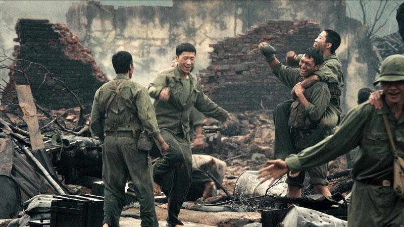 Phim Mưa đỏ dự kiến sẽ được chiếu trong Tuần phim chào mừng Liên hoan Phim Việt Nam lần thứ XXIV.