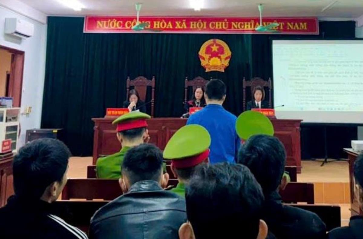 Phiên tòa xét xử bị cáo Pháp, sáng 9-12.