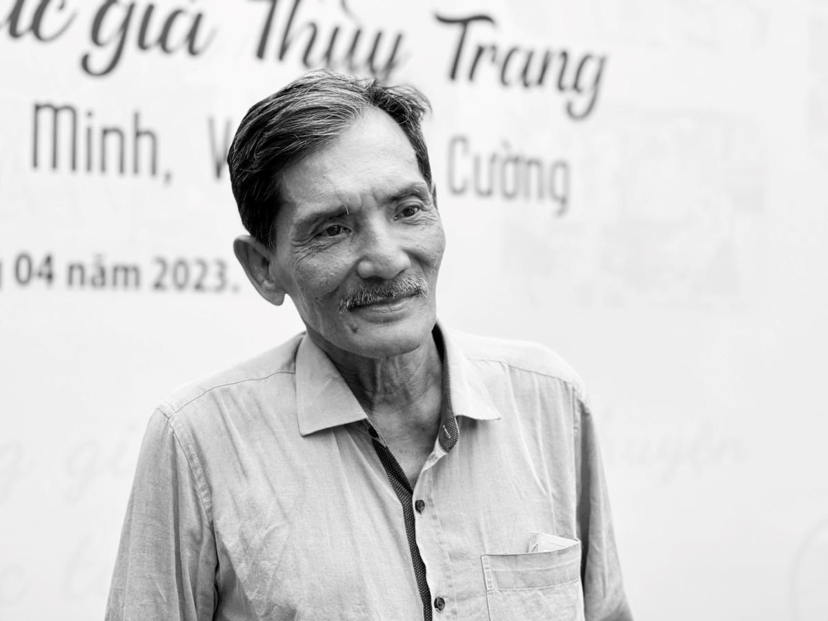 Nghệ sĩ Thương Tín dự sự kiện ra mắt sách vào tháng 4/2023.