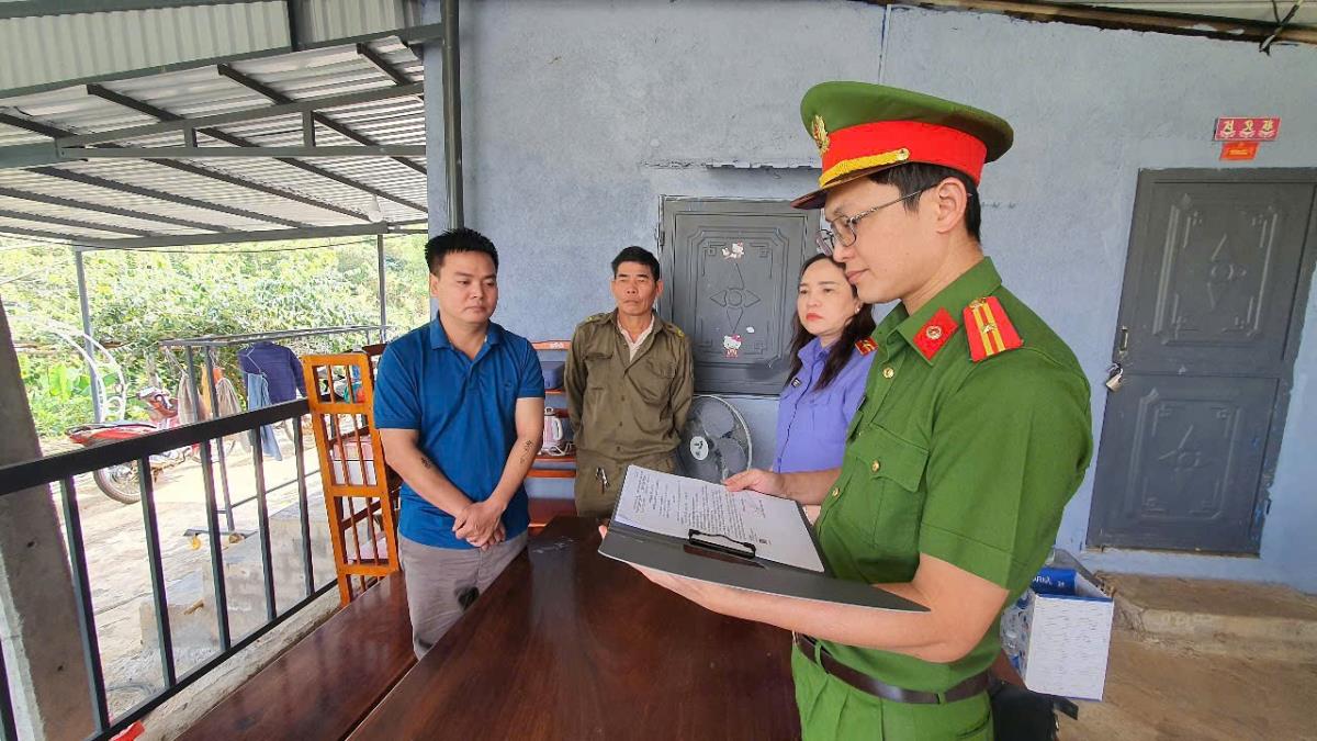 Những đồ vật được chôn dưới đất nhằm mục đích lừa đảo