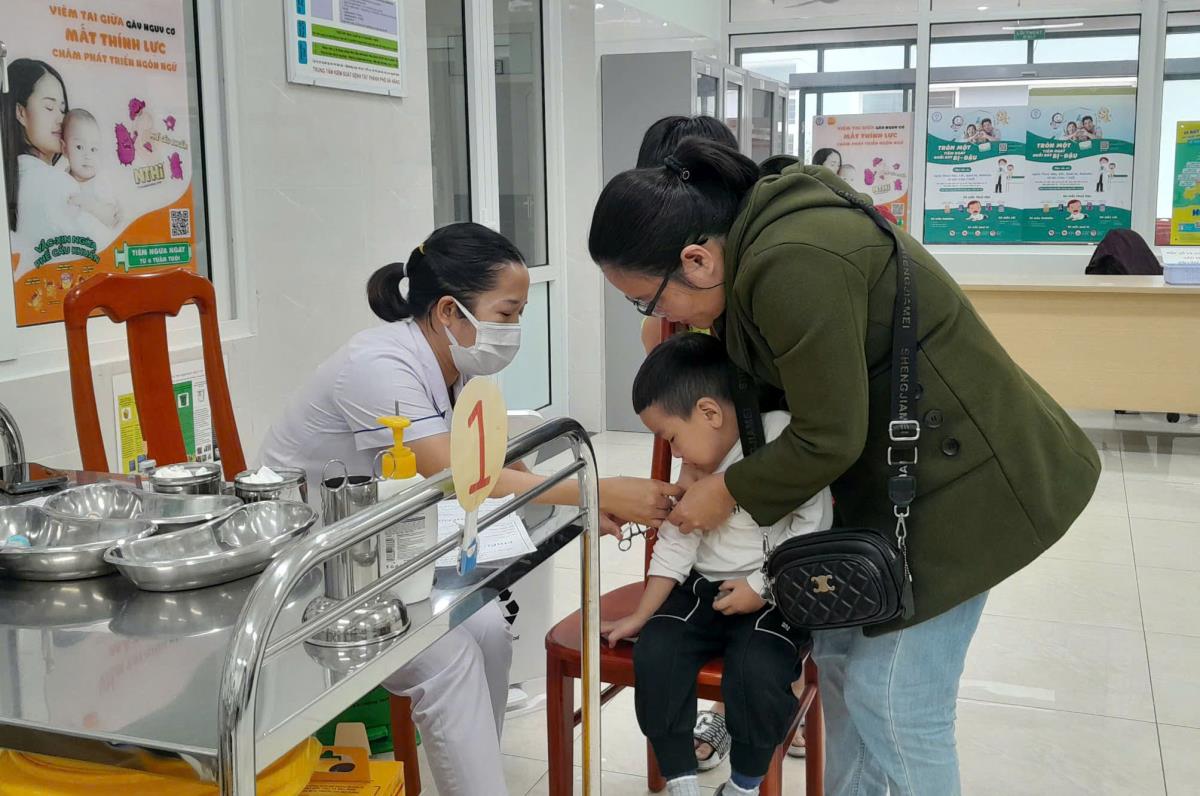 Trẻ 2-10 tuổi tiêm vaccine sởi miễn phí tại CDC win33com (ảnh minh họa)