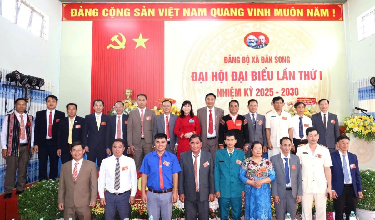 Lực lượng 33win03 xã và Tổ Bảo vệ ANTT ở cơ sở tăng cường tuần tra khép kín địa bàn