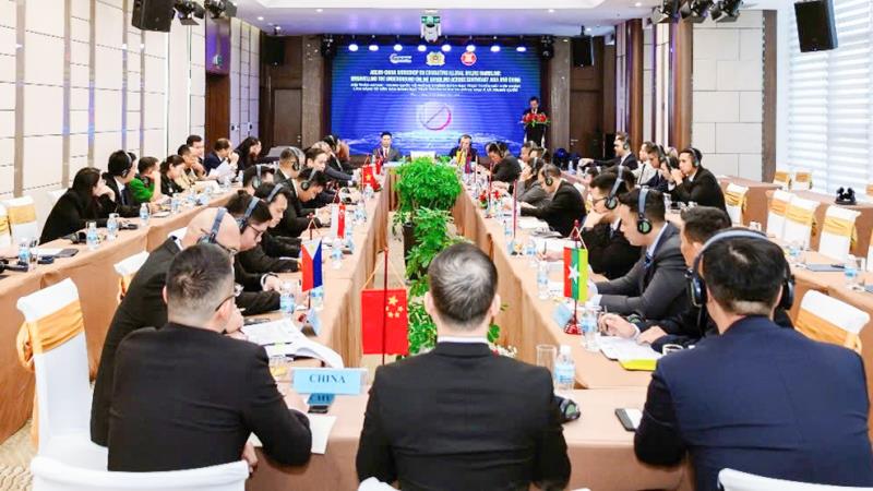 Các đại biểu tập trung thảo luận về các biện pháp tăng cường phối hợp, chia sẻ thông tin tội phạm.