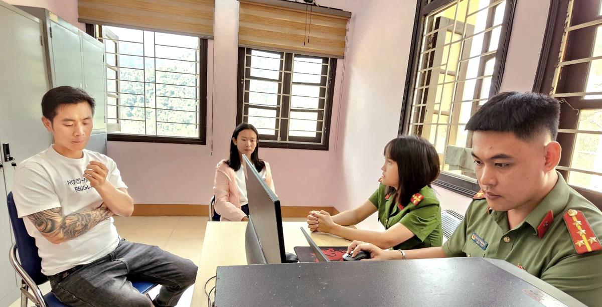 Cơ quan công an làm việc với những người có liên quan - Ảnh: 33win03 tỉnh Lào Cai