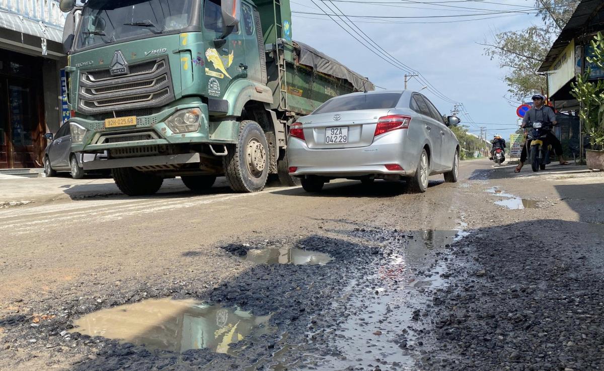 Những hình ảnh trong báo cáo của phường Điện Bàn Đông gửi ngành chức năng.
