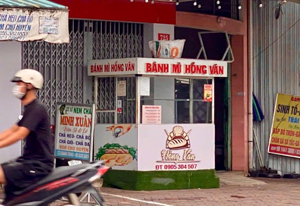 Bánh mì Hồng Vân đã đóng cửa sau khi xảy ra vụ NĐTP.