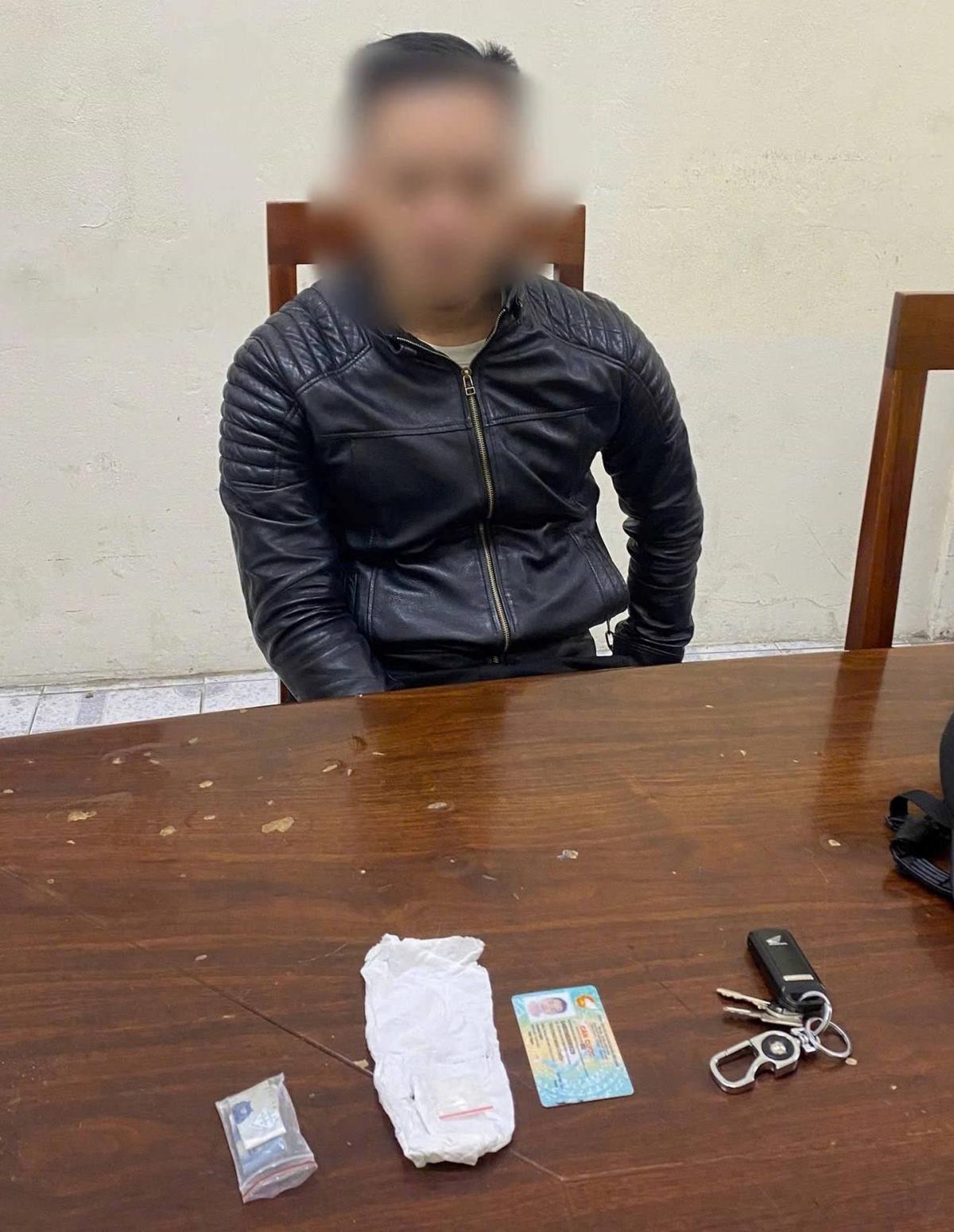 Trương Minh Chiến và ma túy tang vật.