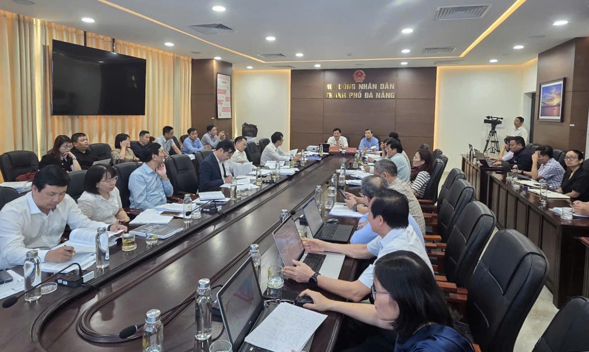 Toàn cảnh phiên họp.