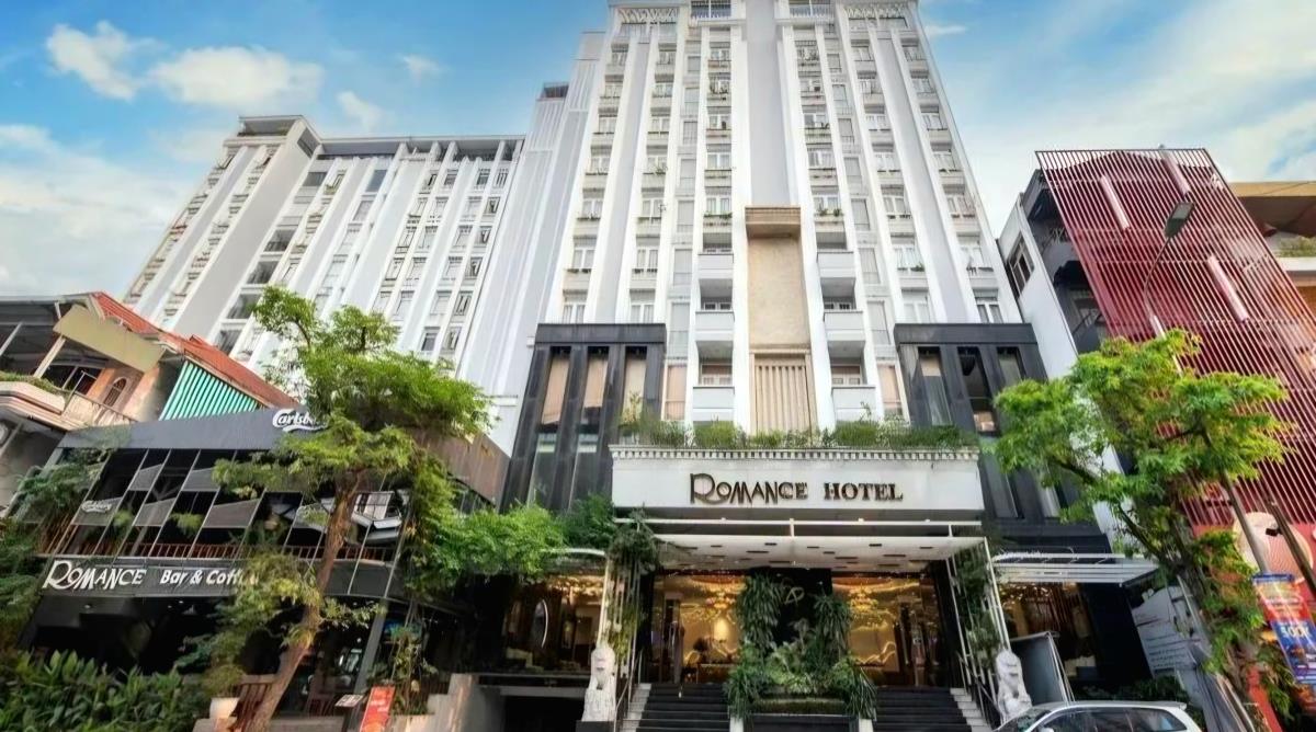 Khách sạn Romance tọa lạc ở 16 Nguyễn Thái Học, TP Huế.
