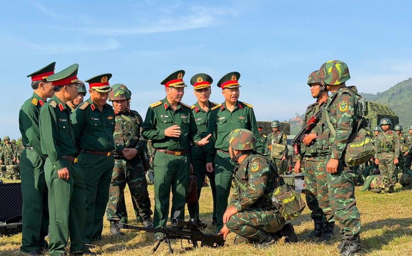 LLVT Quân khu 5 phối hợp chính quyền địa phương hỗ trợ người dân trong thiên tai.