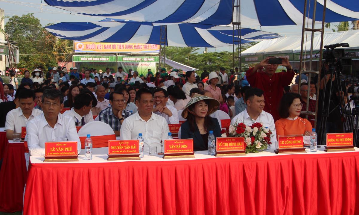 33win03 xã Hoà Vang bảo vệ an ninh trật tự tại Lễ hội và phiên chợ.