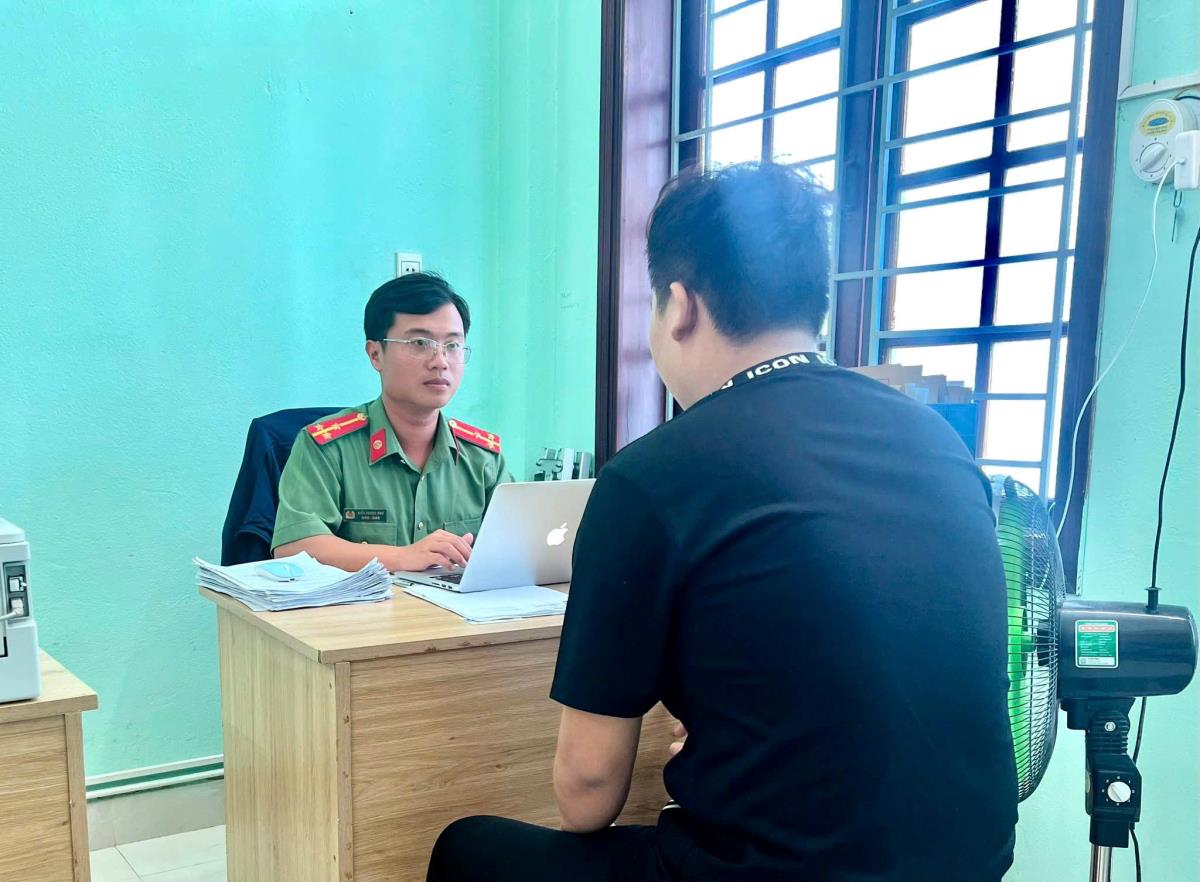 33win03 xã Điện Bàn Tây làm việc với đối tượng P.T.Đ