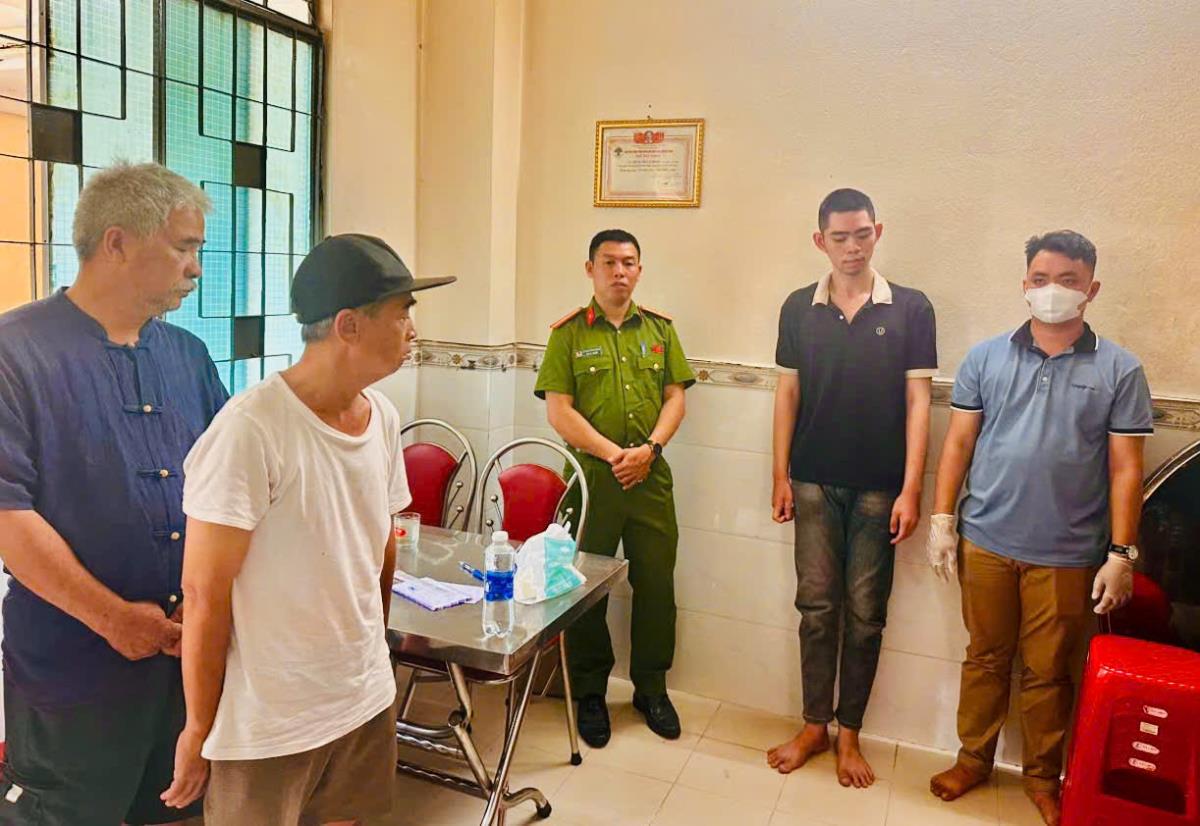 Tang vật cùng đối tượng bị lực lượng BĐBP TP win33com bắt giữ.