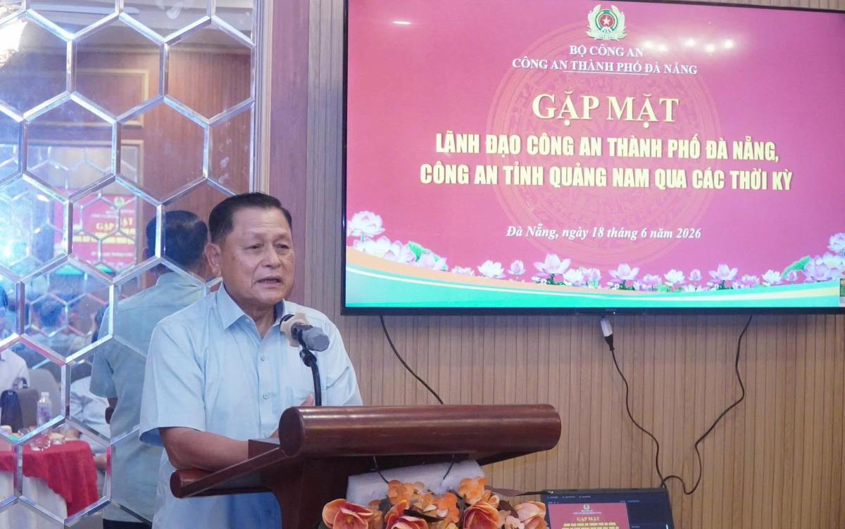 Các đại biểu tham dự buổi gặp mặt