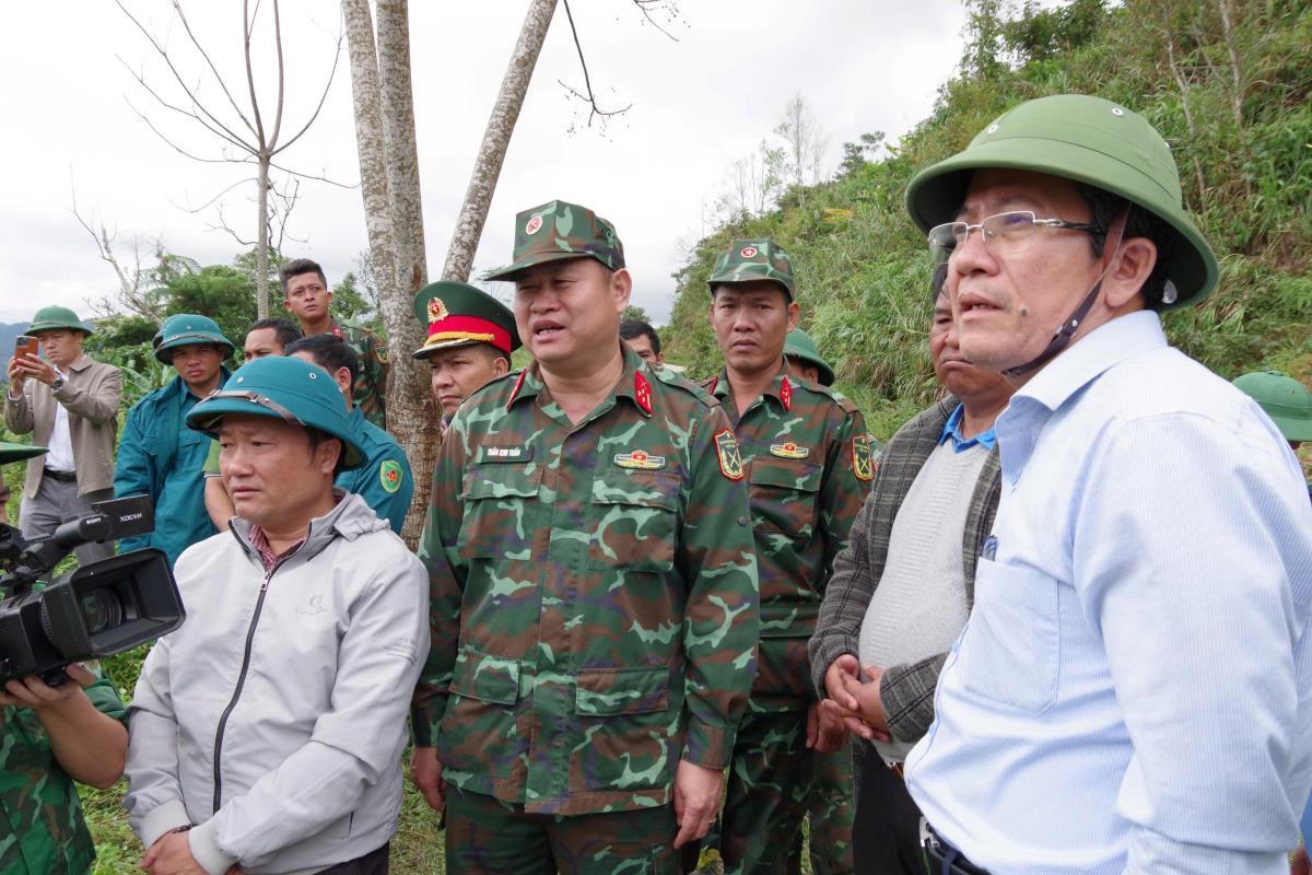 Một vị trí xung yếu bờ kè sông Hàn đường Như Nguyệt bị sóng đánh cuối tháng 10-2025.