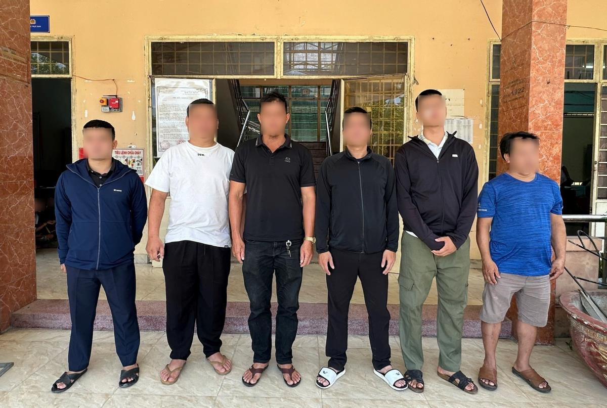 6 đối tượng gây hỗn chiến tại quán nhậu.