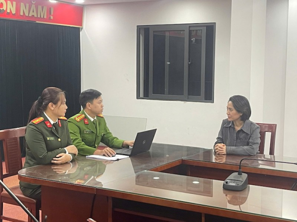Đối tượng Nguyễn Thị Thu Hà bị khởi tố về hành vi lừa đảo chiếm đoạt tài sản.