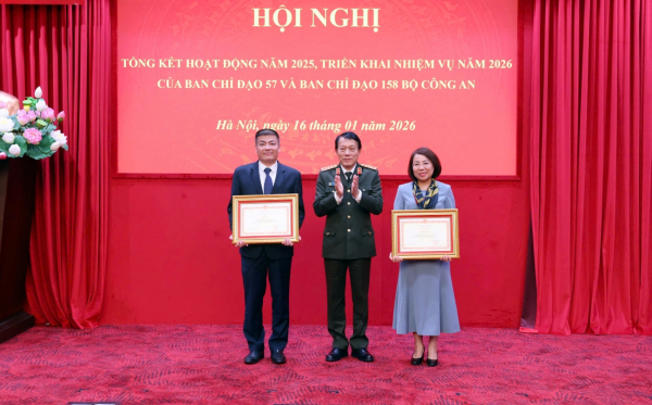 Bộ trưởng Lương Tam Quang và các đại biểu tham dự hội nghị.