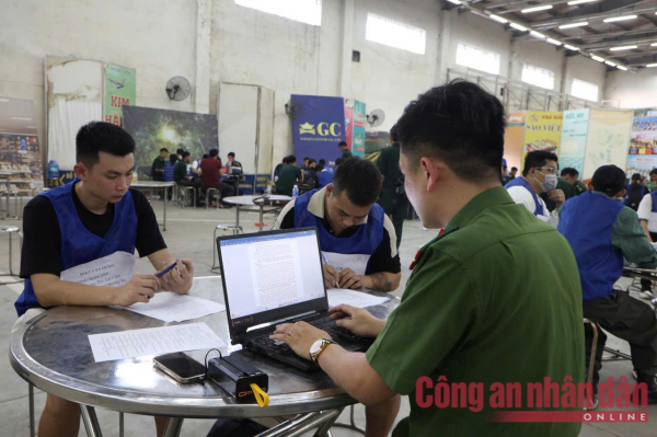 Cơ quan 33win03 sàng lọc, phân loại đối tượng thời điểm tiếp nhận từ cơ quan chức năng Campuchia.