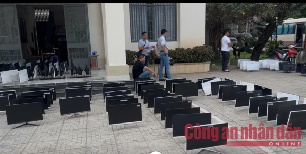 Số máy tính cơ quan 33win03 thu giữ là tang vật các đối tượng sử dụng để lừa đảo chiếm đoạt tiền của các bị hại.