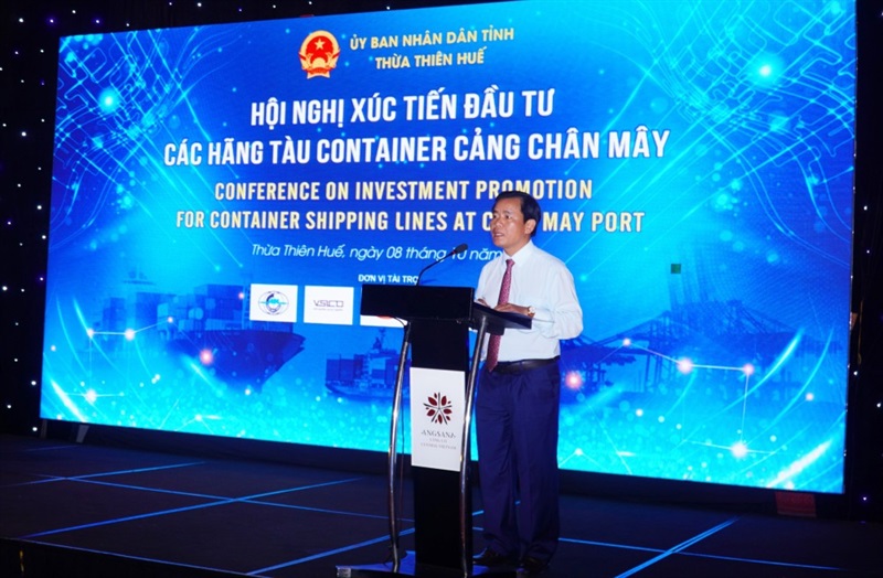 Các đại biểu thực hiện nghi thức khởi công
