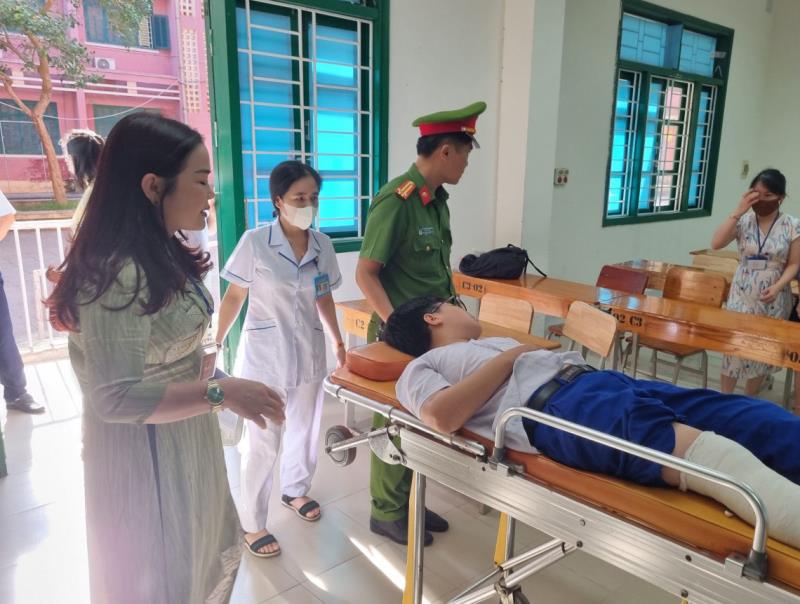 Tiếp sức cho sĩ tử lớp 10