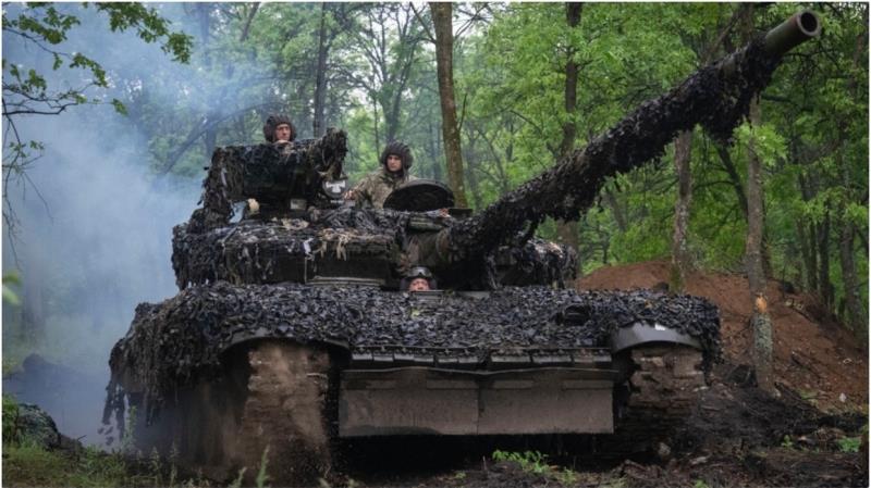 Binh sĩ Ukraine ở Donbass. Ảnh: AP